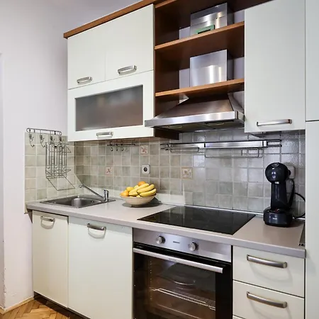 Apartment Elanda Downtown *