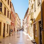 Апартаменты Elanda Downtown Задар