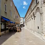 Elanda Downtown Апартаменты Задар