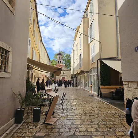 Appartamento Elanda Downtown Zara