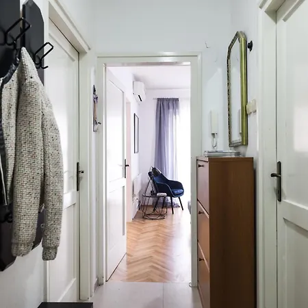 Elanda Downtown * Zára