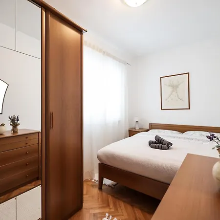 Elanda Downtown Zára