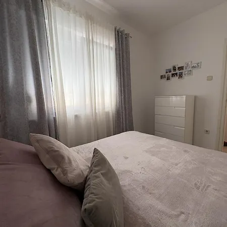 Elanda Downtown Apartman Zára